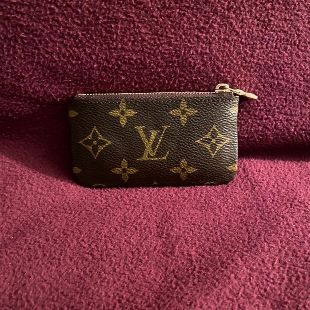 Louis Vuitton Monogram Key Pouch Purse Key Cles